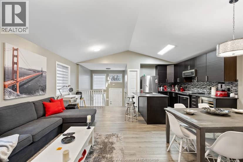 2343 Lamont Street — photo 4 of 28