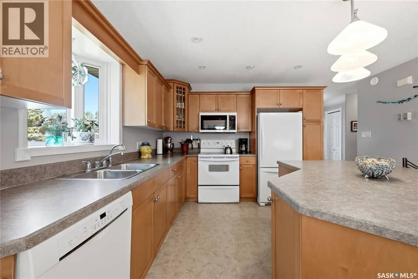 28 Rosedale AVENUE — photo 14 of 40