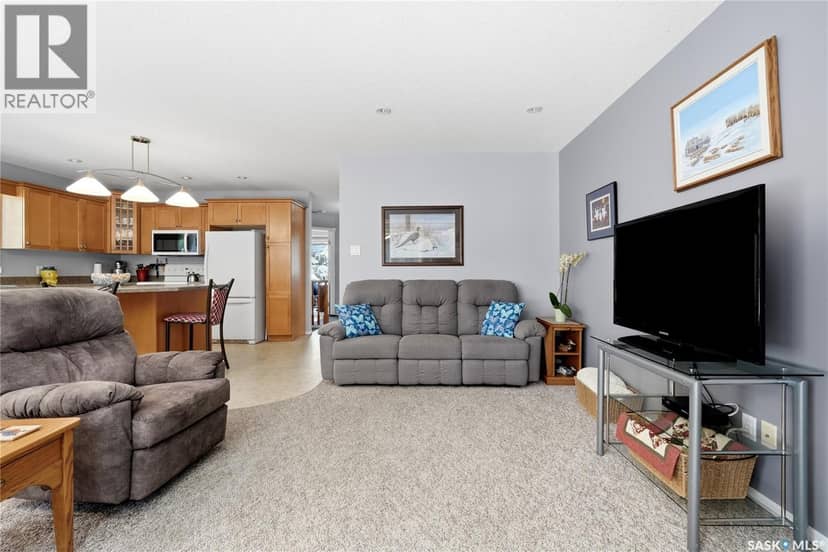28 Rosedale AVENUE — photo 12 of 40