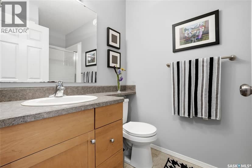 28 Rosedale AVENUE — photo 24 of 40