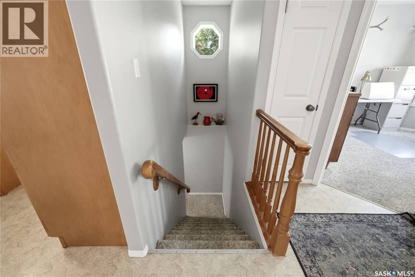 28 Rosedale AVENUE — photo 29 of 40