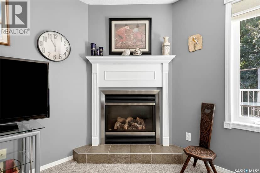 28 Rosedale AVENUE — photo 10 of 40
