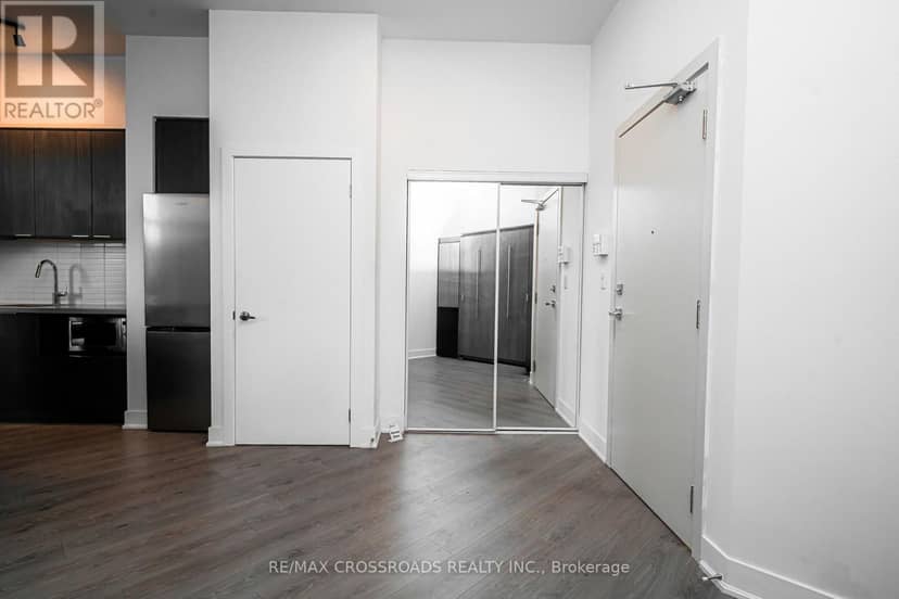 112 - 99 The Donway Way W — photo 8 of 40