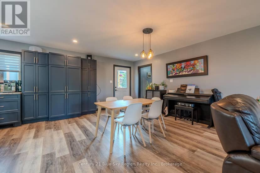 39 Tupper Drive — photo 10 of 40