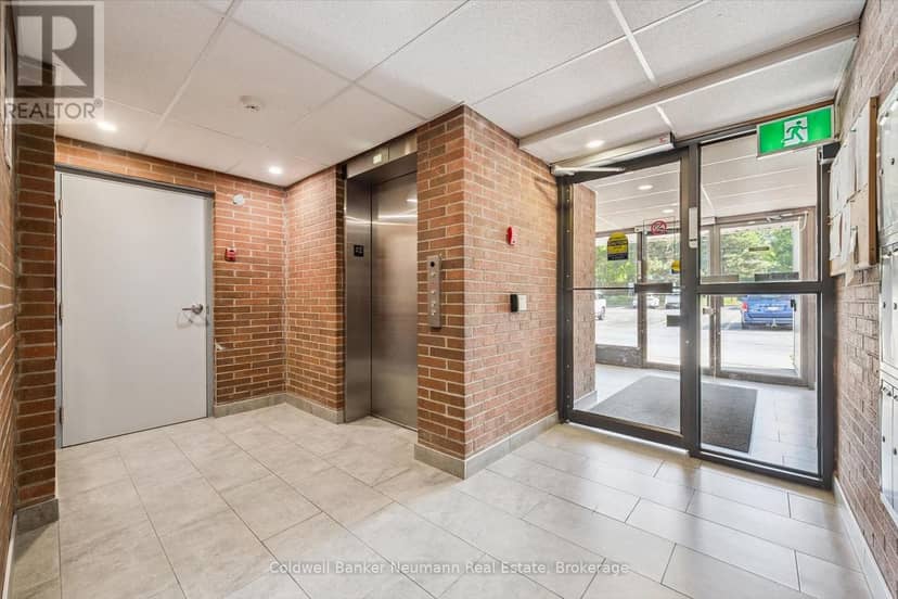 407 - 65 Silvercreek Parkway N, Guelph, photo 4