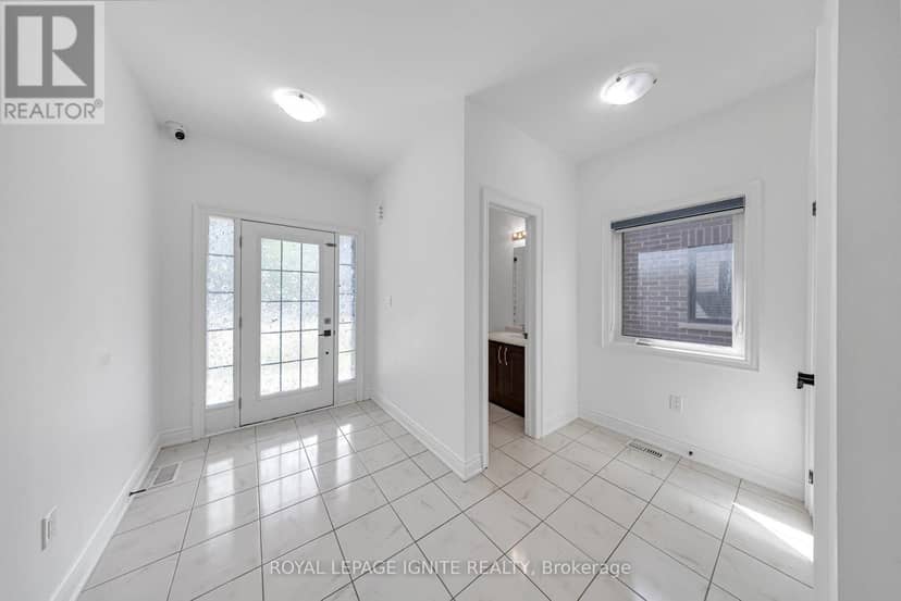 9 Alan Williams Trail, Uxbridge, photo 6