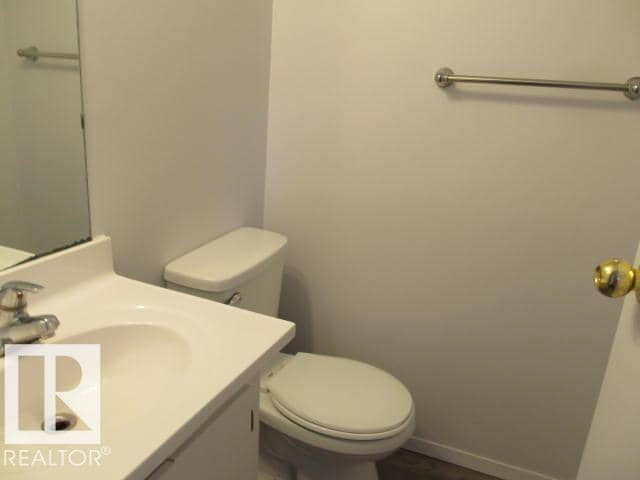 5608-5610 47 ST — photo 30 of 40