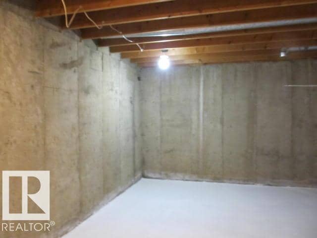 5608-5610 47 ST — photo 40 of 40