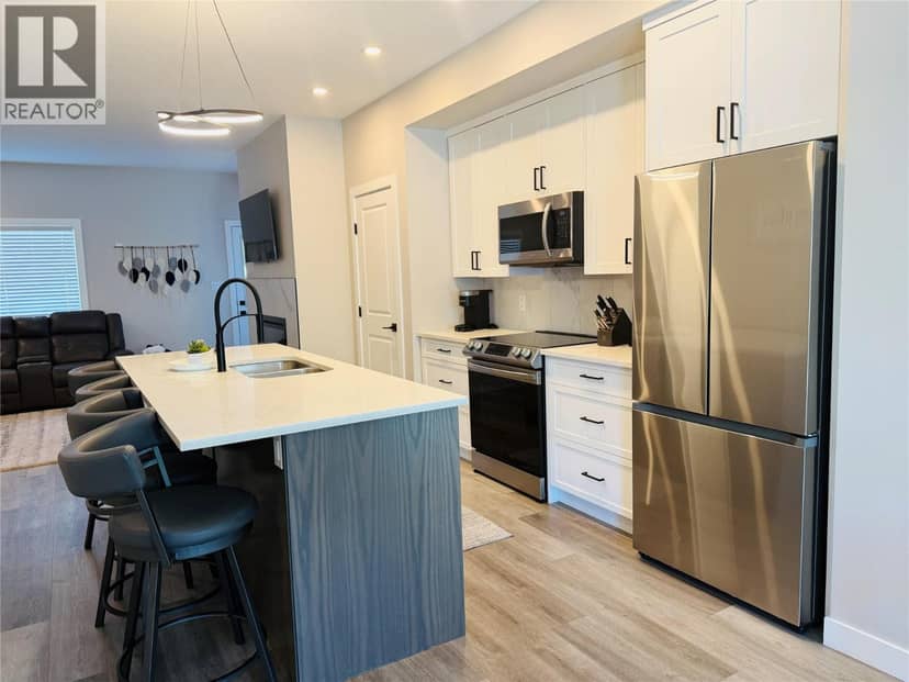 4883 Stanley Street Unit# 2, Radium Hot Springs, photo 5