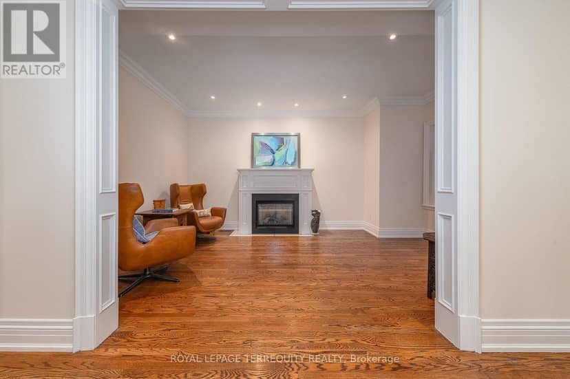 329 Walmer Road — photo 4 of 40