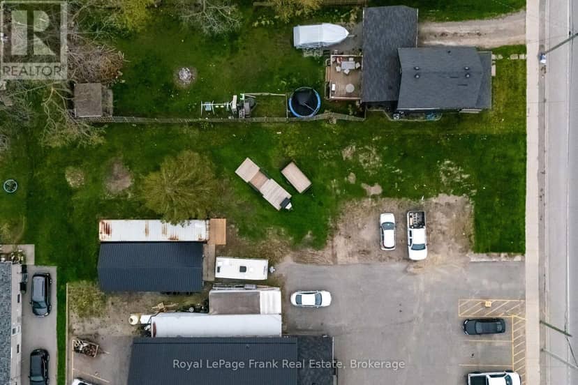 122 Queen Street, Kawartha Lakes, photo 2