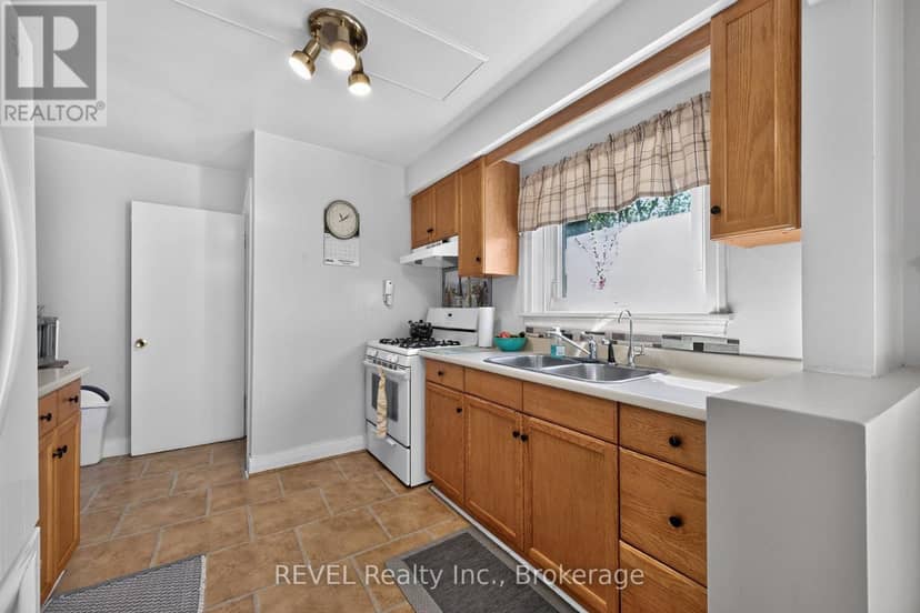 33 Lewis Street — photo 13 of 28