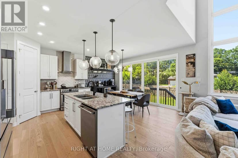 730 Kirkham Crescent — photo 12 of 38