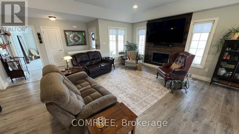 145 Spencer Avenue — photo 5 of 21
