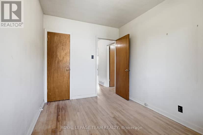1020 Riddell Avenue S — photo 17 of 34