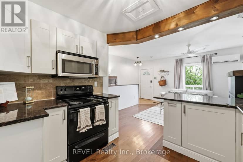 128 Robert Street — photo 14 of 34