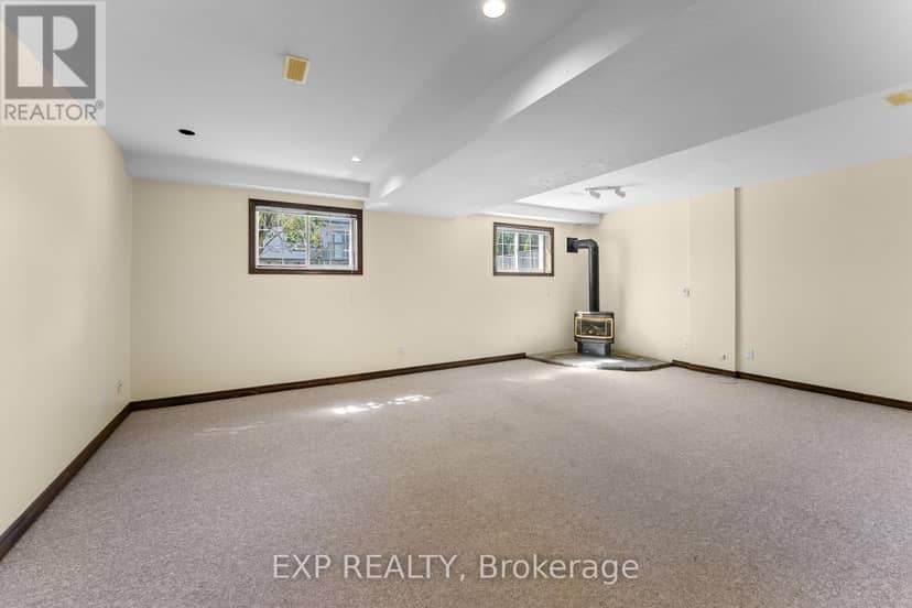 120 Redwood Court — photo 22 of 32