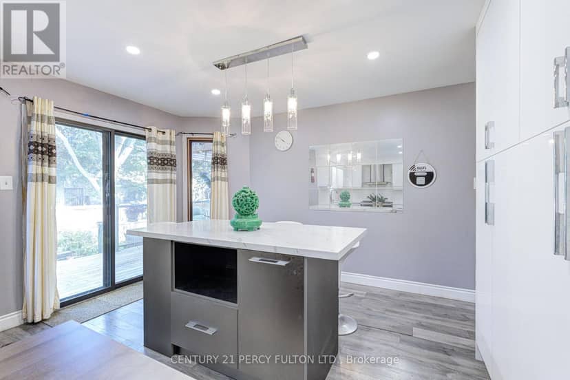 1042 Wetherby Lane — photo 18 of 40