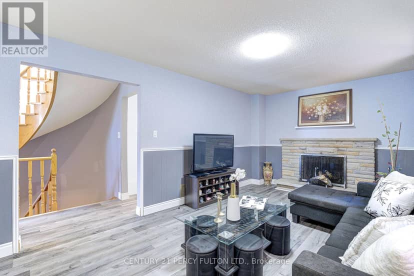 1042 Wetherby Lane — photo 22 of 40