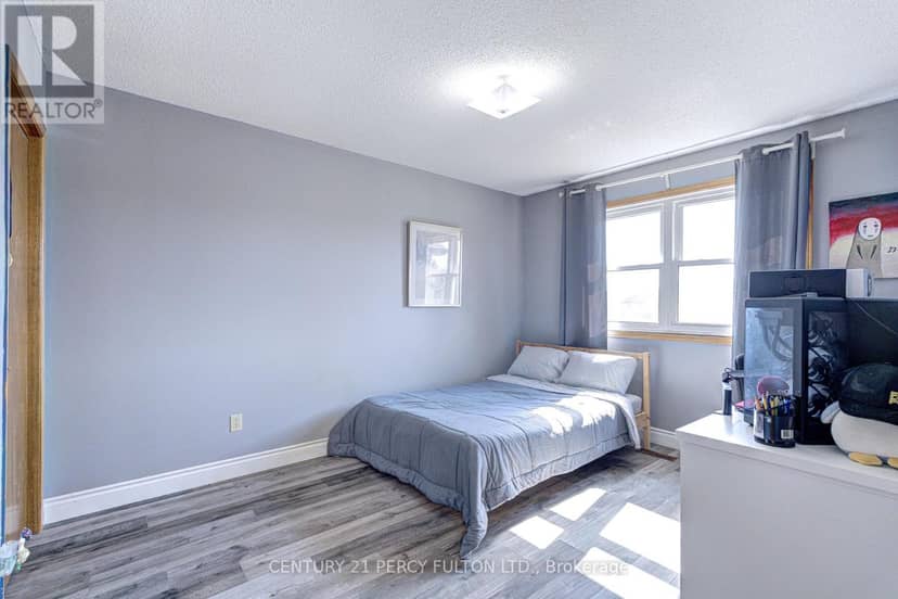 1042 Wetherby Lane — photo 29 of 40