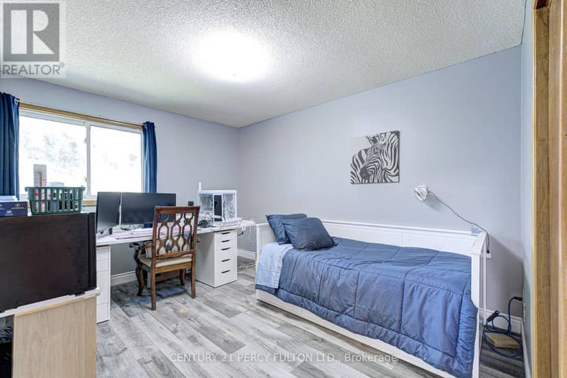 1042 Wetherby Lane — photo 30 of 40