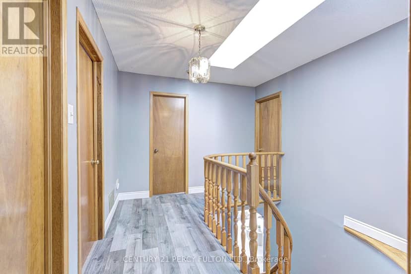 1042 Wetherby Lane — photo 31 of 40