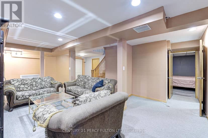 1042 Wetherby Lane — photo 33 of 40