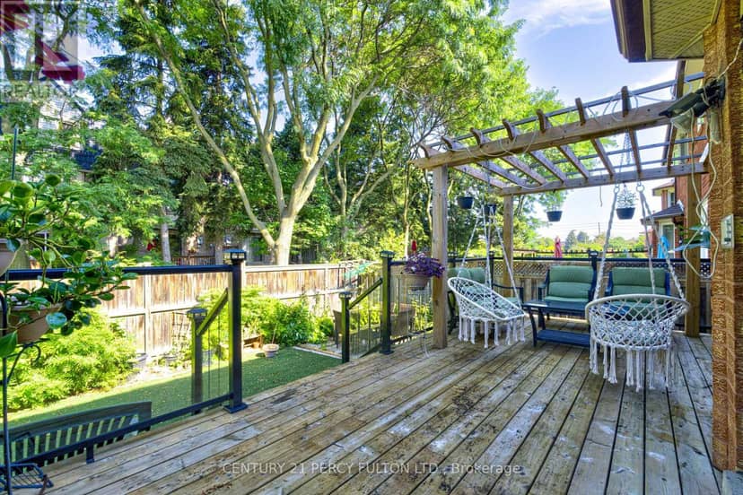 1042 Wetherby Lane — photo 36 of 40