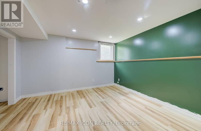 910 Walton Avenue N — photo 37 of 40