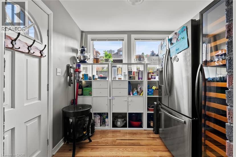260 STINSON Crescent — photo 18 of 40