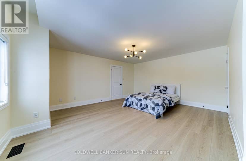 33 Ellis Crescent — photo 32 of 40
