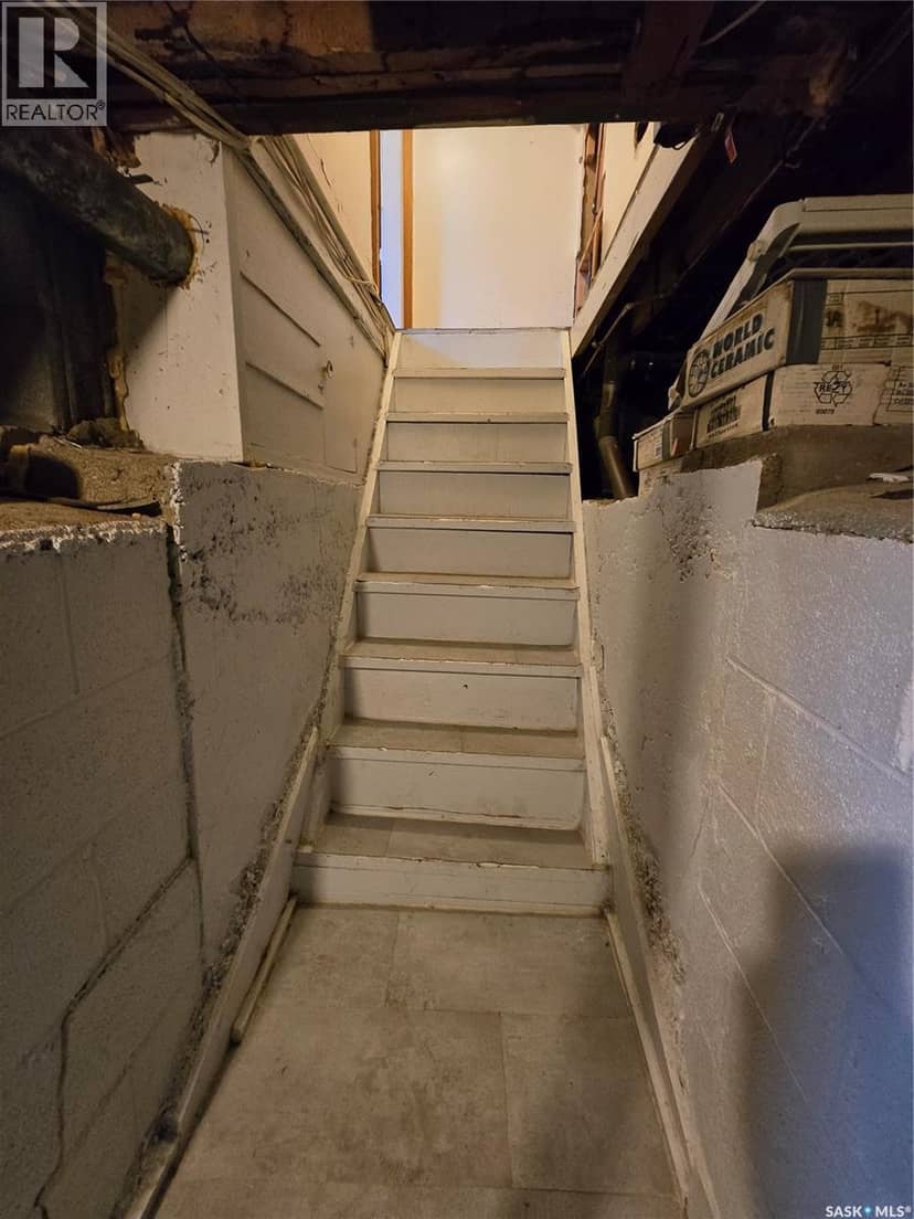 215 Mergens STREET — photo 33 of 39