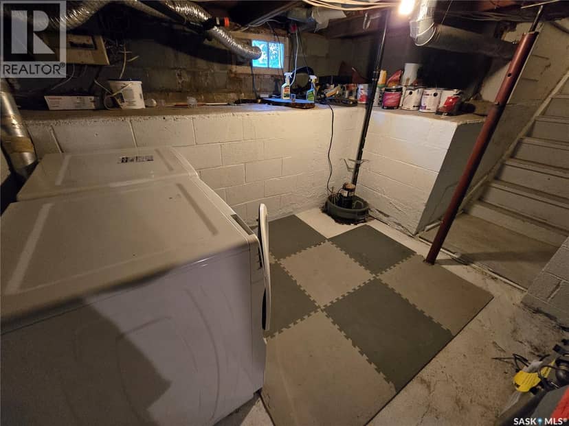 215 Mergens STREET — photo 31 of 39
