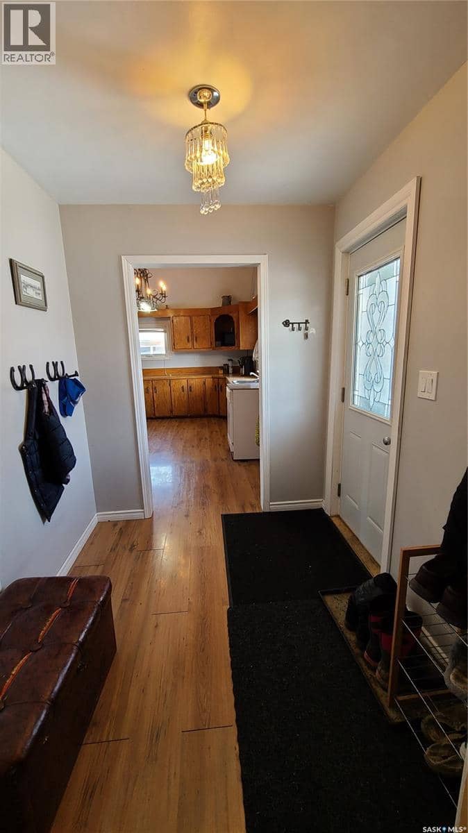 215 Mergens STREET — photo 3 of 39