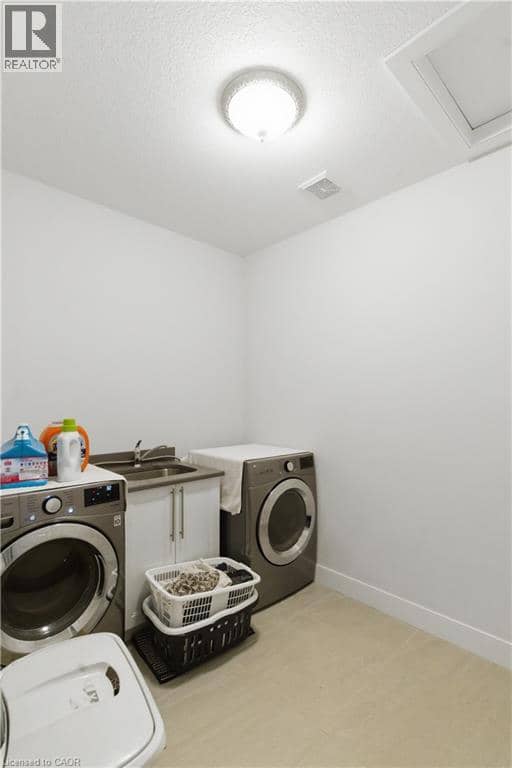 2000 MADDEX Way — photo 26 of 40