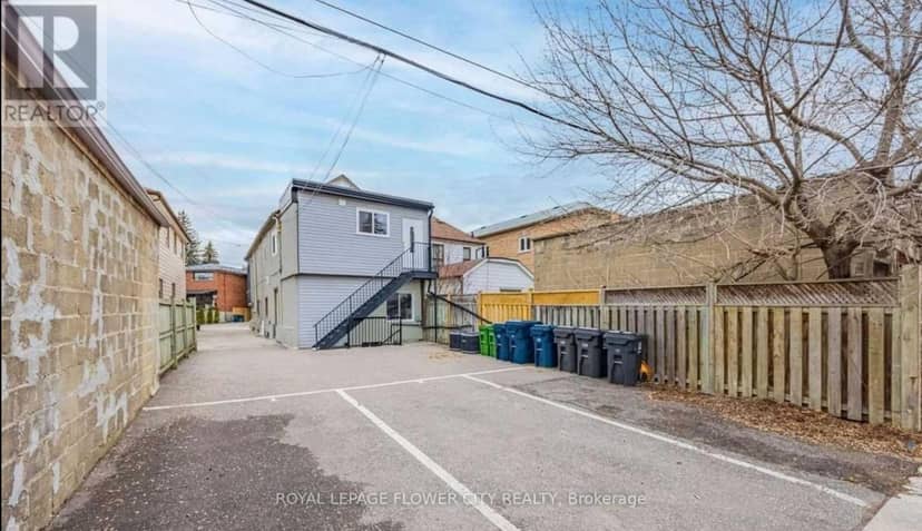 29 Bernice Crescent, Toronto, photo 2
