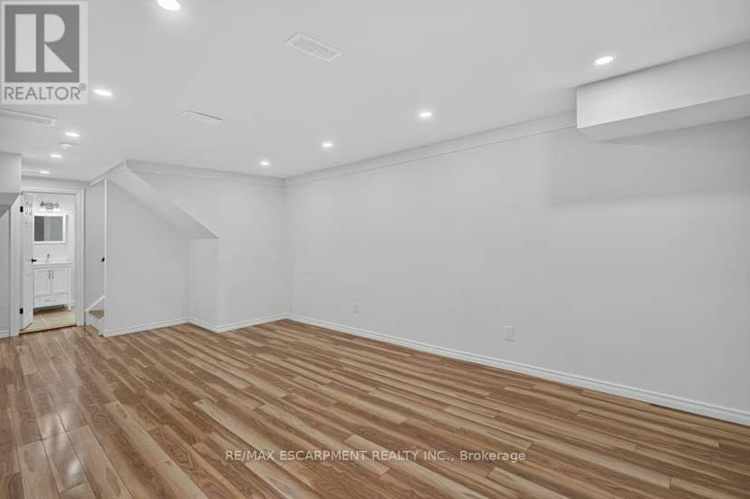 57 - 5005 Pinedale Avenue — photo 36 of 40