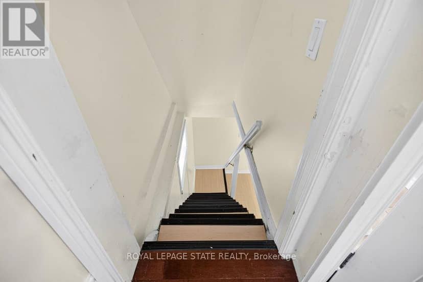 221 Grand River Avenue — photo 18 of 36