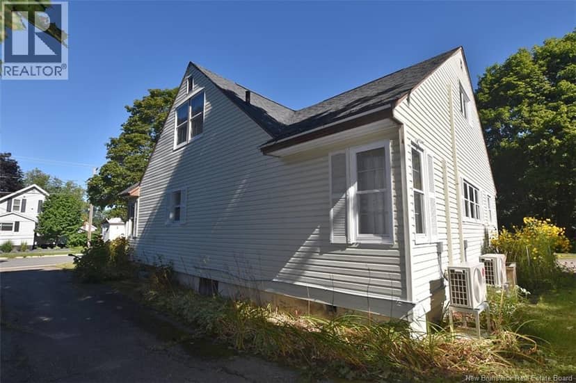 242 Highland Avenue — photo 10 of 40