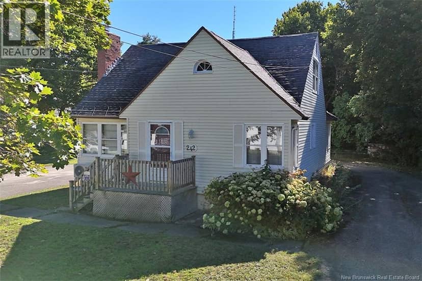 242 Highland Avenue — photo 9 of 40