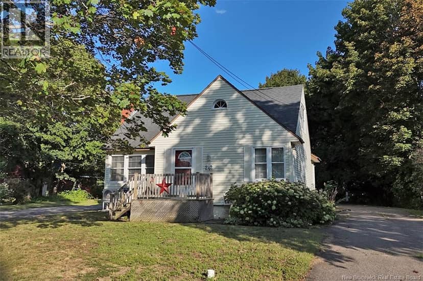 242 Highland Avenue — photo 4 of 40