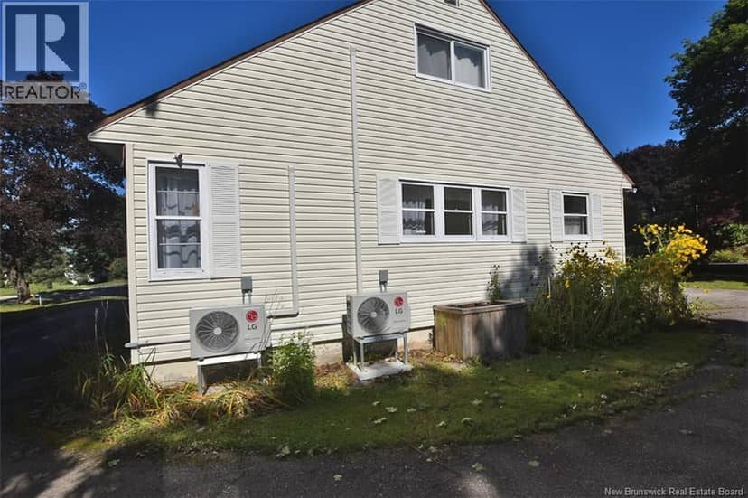 242 Highland Avenue — photo 14 of 40