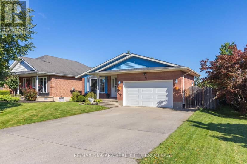 27 Andrea Drive — photo 2 of 30