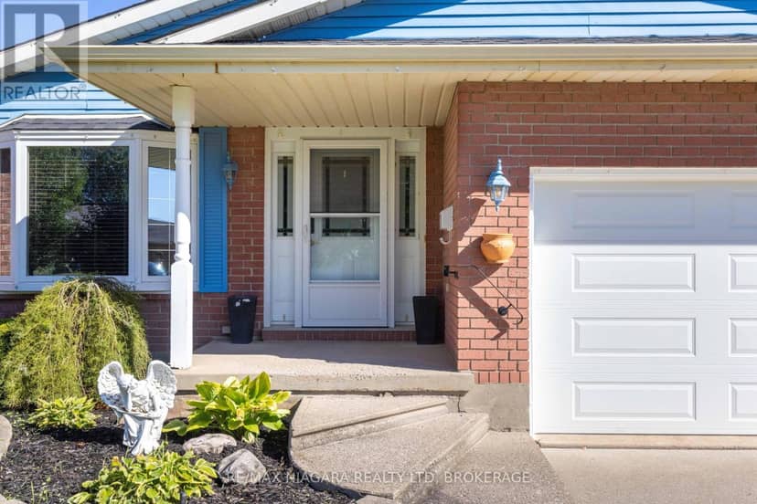 27 Andrea Drive — photo 3 of 30