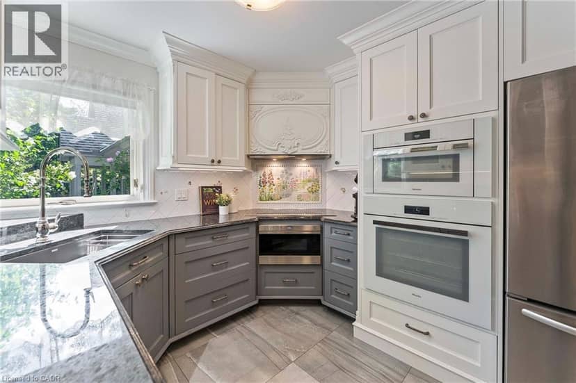 380 WATSON Avenue — photo 9 of 40
