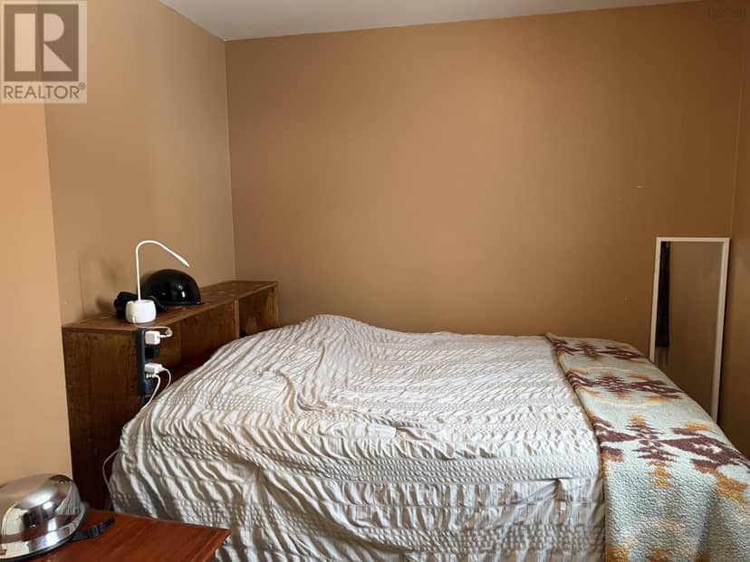 1668 Mackay Street — photo 20 of 40