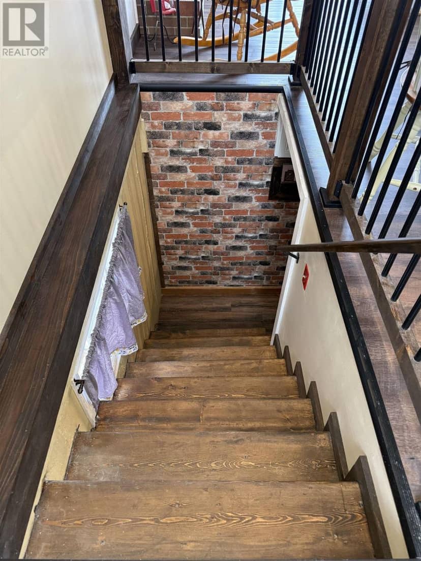 1668 Mackay Street — photo 26 of 40