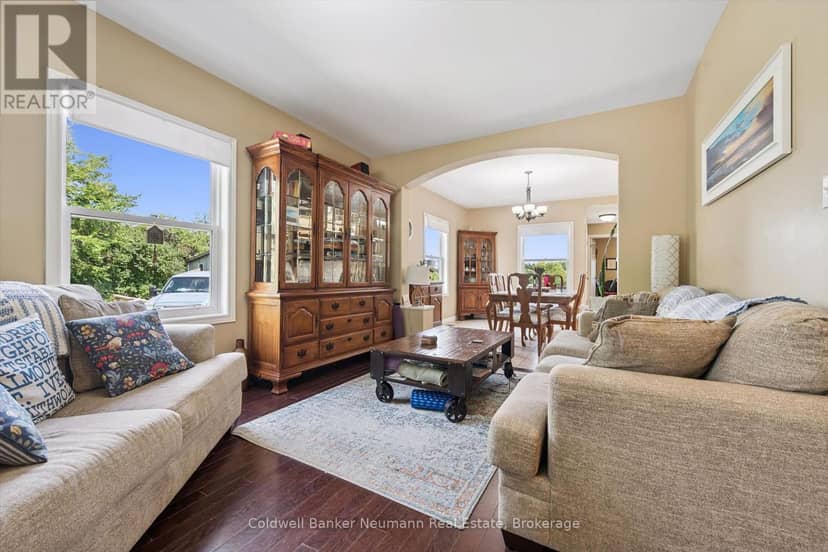 527 Stone Road E — photo 18 of 40