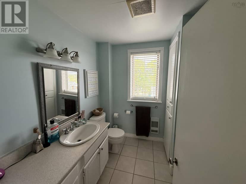 242 Fraser Street — photo 25 of 25
