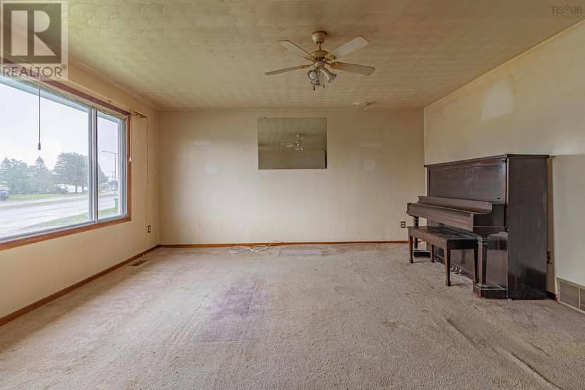 11 Tamarac Drive — photo 9 of 28